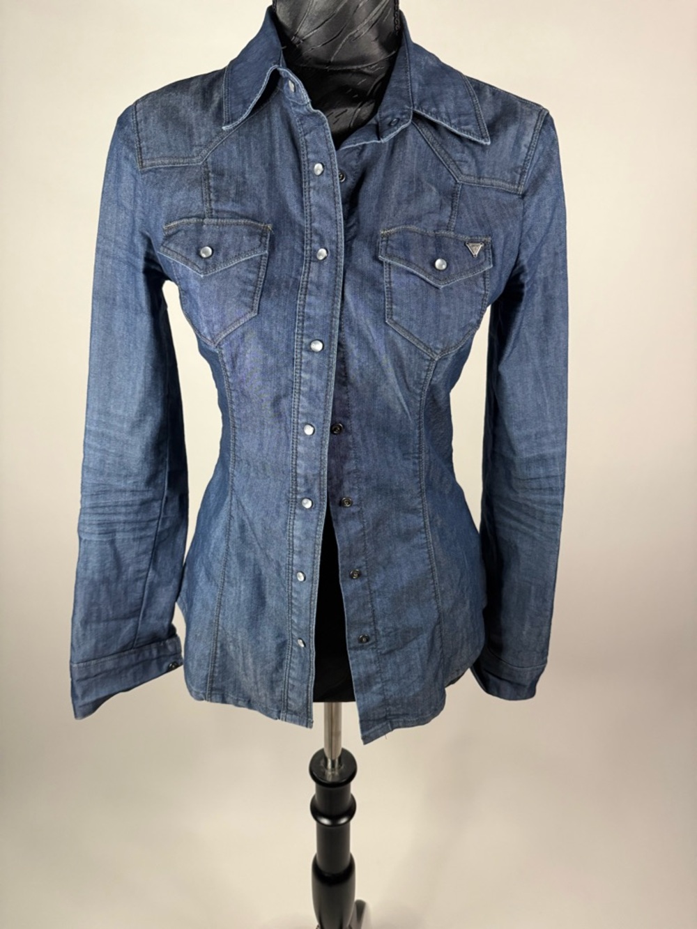 G by guess woman’s navy blue button down denim shirt with metal snaps